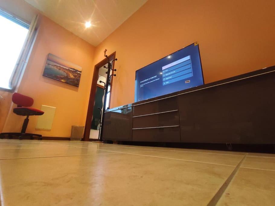 Casa Zia Luisa Lägenhet Lecco Exteriör bild